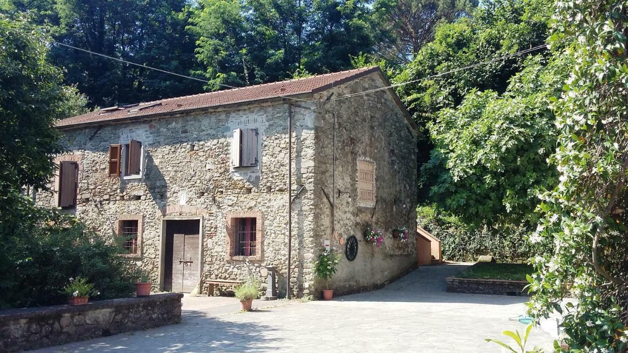 Ai Chiosi Affittacamere Pontremoli Buitenkant foto