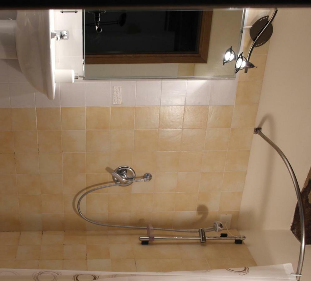 Ai Chiosi Affittacamere Pontremoli Buitenkant foto