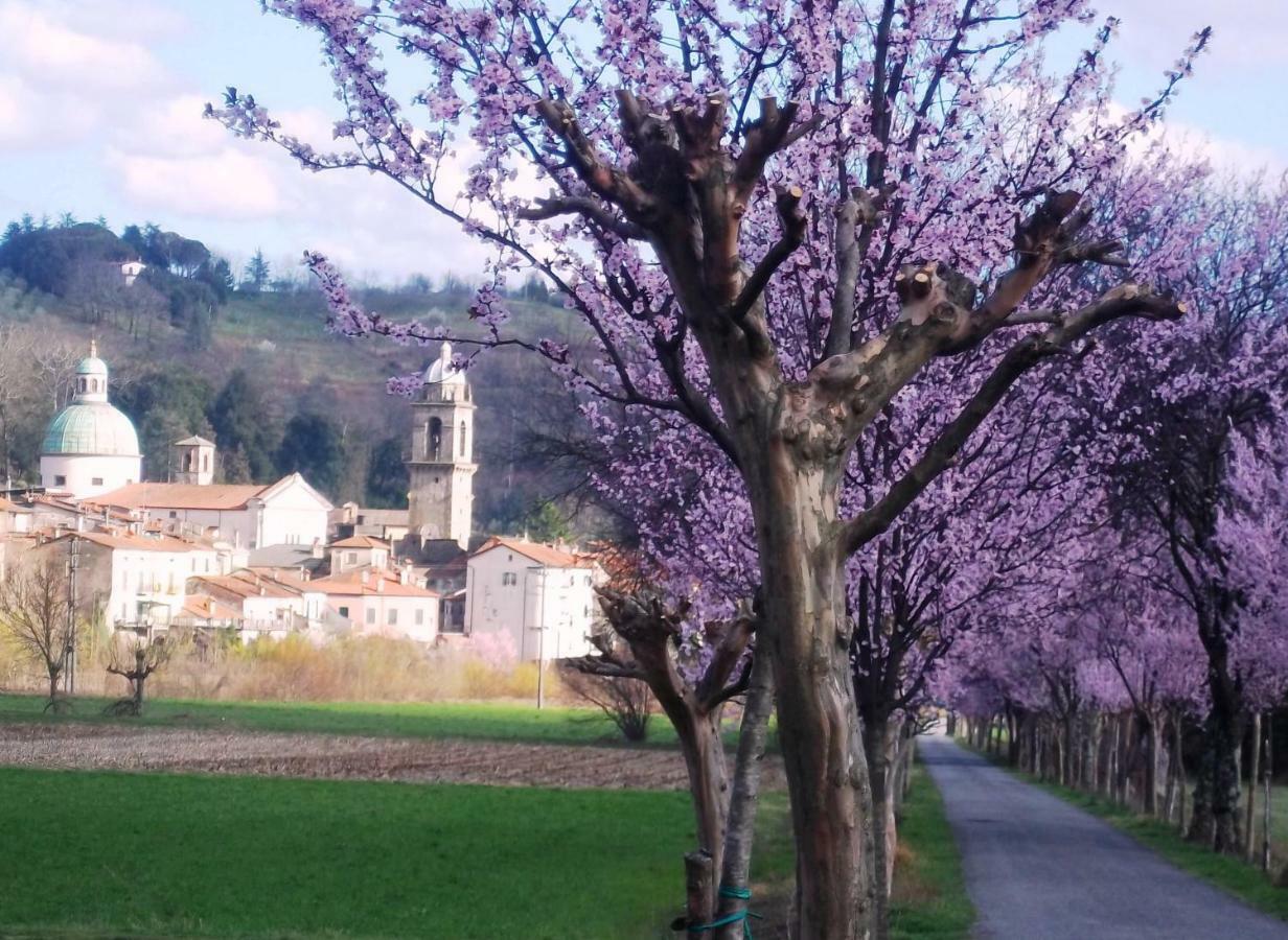 Ai Chiosi Affittacamere Pontremoli Buitenkant foto