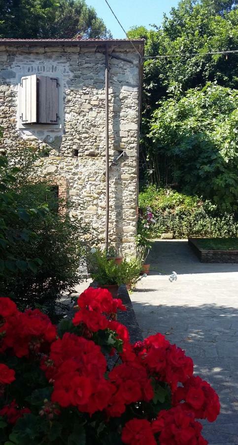 Ai Chiosi Affittacamere Pontremoli Buitenkant foto
